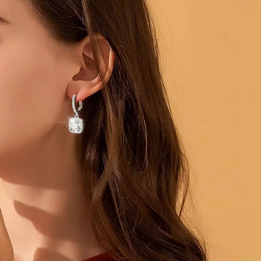 Boucles D'oreilles Pendantes En Or Blanc 18 Carats Avec Diamants - Style Gris Et Brillant - Occasion