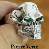 Bague tête de mort : style biker et gothique