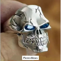 Bague tête de mort : style biker et gothique