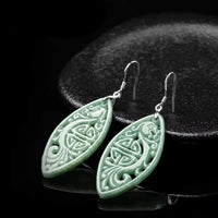 Boucles d’oreilles en jade naturel vert – Mise en scène élégante