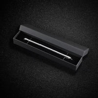 Bracelet tennis homme en moissanite ou zircon, présenté dans un coffret raffiné – un bijou prêt à offrir.